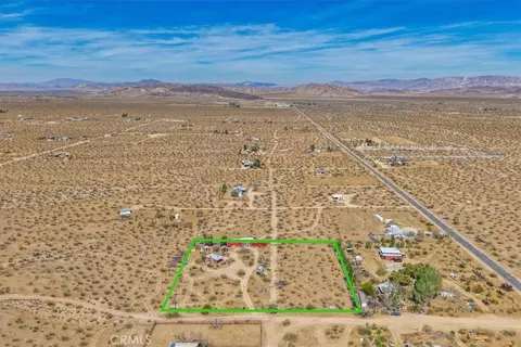 View/Area - 1022 Chuckawalla Rd, Landers, CA 92285 photo 3 of 8