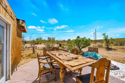 Exterior - 1022 Chuckawalla Rd, Landers, CA 92285 photo 6 of 17