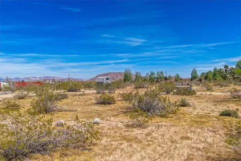 Exterior - 1022 Chuckawalla Rd, Landers, CA 92285 photo 14 of 17