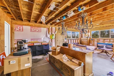 Entry Way - 1022 Chuckawalla Rd, Landers, CA 92285 photo 2 of 2