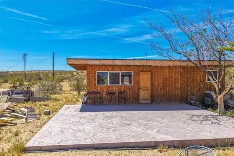 Exterior - 1022 Chuckawalla Rd, Landers, CA 92285 photo 10 of 17