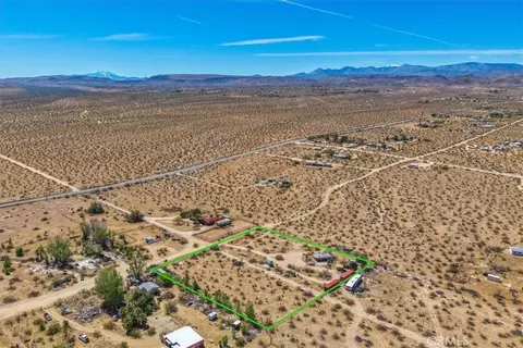 View/Area - 1022 Chuckawalla Rd, Landers, CA 92285 photo 6 of 8
