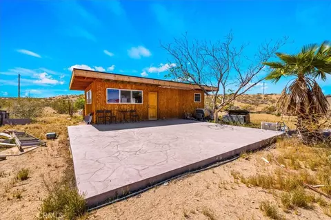 Exterior - 1022 Chuckawalla Rd, Landers, CA 92285 photo 9 of 17