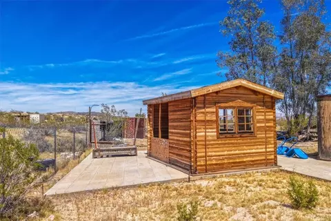 Exterior - 1022 Chuckawalla Rd, Landers, CA 92285 photo 13 of 17