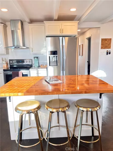 Kitchen - 1746 Golden Sands, Landers, CA 92285 photo 4 of 7