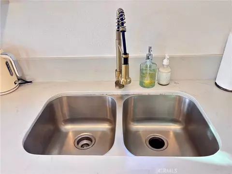 Kitchen - 1746 Golden Sands, Landers, CA 92285 photo 7 of 7