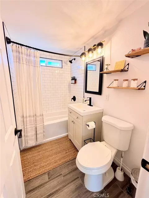 Bath - 1746 Golden Sands, Landers, CA 92285 photo 1 of 4