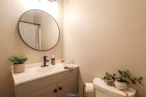 Bath - 1330 Santa Fe Cir, Needles, CA 92363 photo 3 of 7