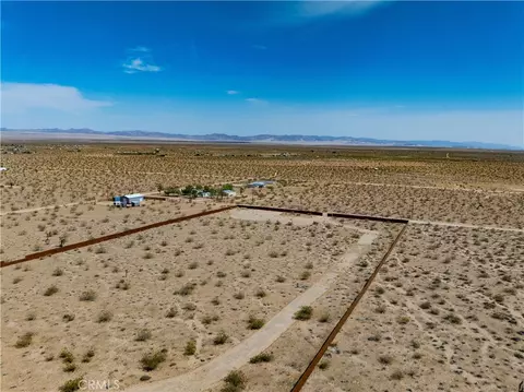 424 Ducor Ave, Landers, CA 92285 photo 8