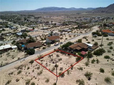 777 Hillside Ave, Twentynine Palms, CA 92277