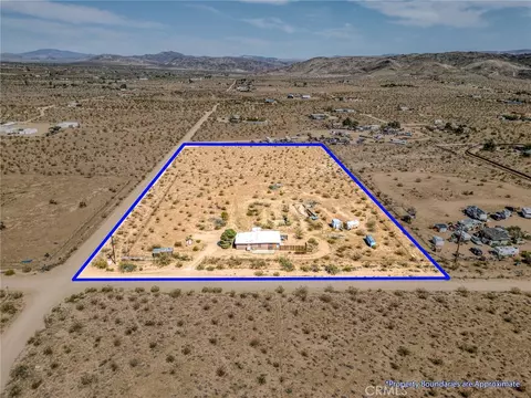 View/Area - 2121 Cambria, Landers, CA 92285 photo 3 of 17