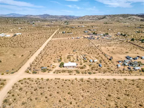 View/Area - 2121 Cambria, Landers, CA 92285 photo 4 of 17