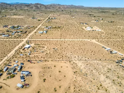 View/Area - 2121 Cambria, Landers, CA 92285 photo 13 of 17