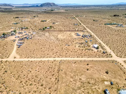 View/Area - 2121 Cambria, Landers, CA 92285 photo 7 of 17