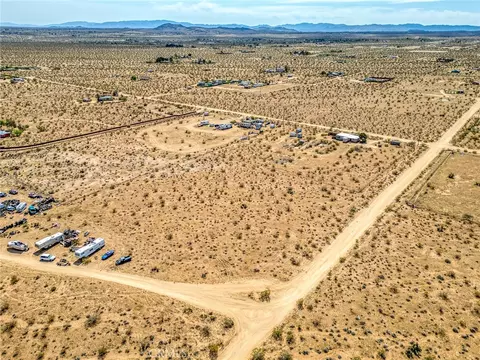 View/Area - 2121 Cambria, Landers, CA 92285 photo 8 of 17