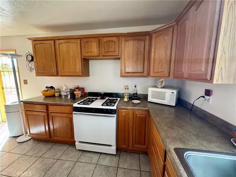 Kitchen - 99 Zoe Ln, Needles, CA 92363 photo 1 of 4