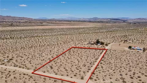 888 Lucky Ln, Landers, CA 92285