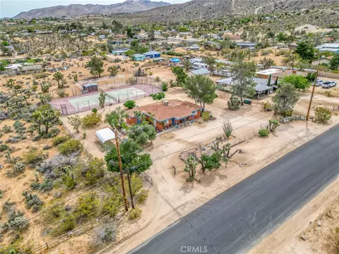 View/Area - 7625 Joshua Vw, Yucca Valley, CA 92284 photo 4 of 10
