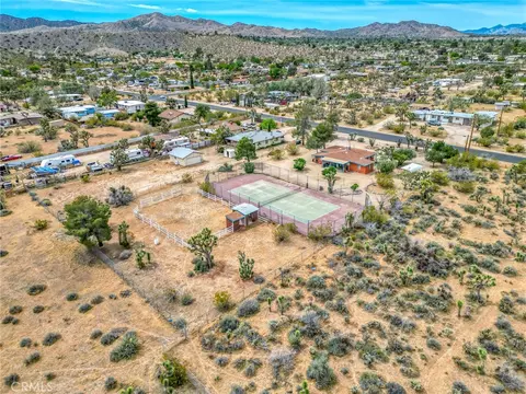 View/Area - 7625 Joshua Vw, Yucca Valley, CA 92284 photo 6 of 10