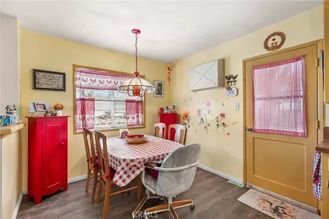 Dining - 7625 Joshua Vw, Yucca Valley, CA 92284 photo 1 of 2