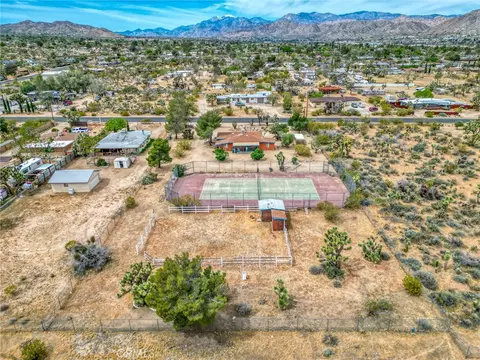 View/Area - 7625 Joshua Vw, Yucca Valley, CA 92284 photo 7 of 10