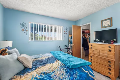 Bedroom - 7625 Joshua Vw, Yucca Valley, CA 92284 photo 2 of 4