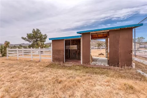 Exterior - 7625 Joshua Vw, Yucca Valley, CA 92284 photo 8 of 9