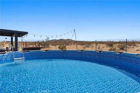 Exterior - 670 Ducor Ave, Landers, CA 92285 photo 4 of 22