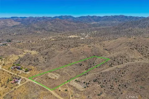 58205 Santa Barbara Dr, Yucca Valley, CA 92284