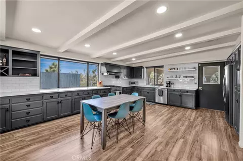 Kitchen - 6685 Sunnyhill Rd, Joshua Tree, CA 92252 photo 2 of 5