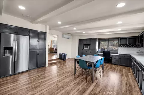 Kitchen - 6685 Sunnyhill Rd, Joshua Tree, CA 92252 photo 4 of 5