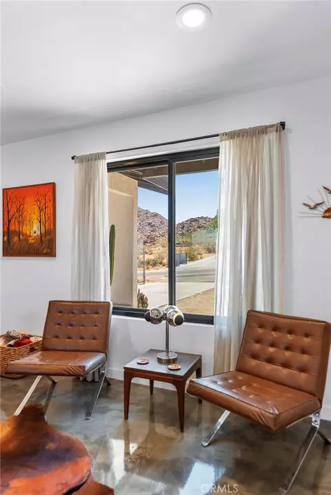 Living - 61910 Sunburst Cir, Joshua Tree, CA 92252 photo 2 of 4