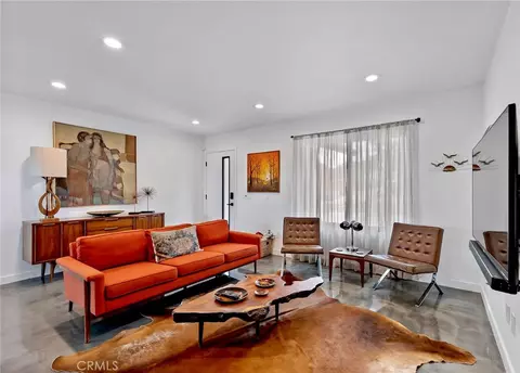 Living - 61910 Sunburst Cir, Joshua Tree, CA 92252 photo 1 of 4