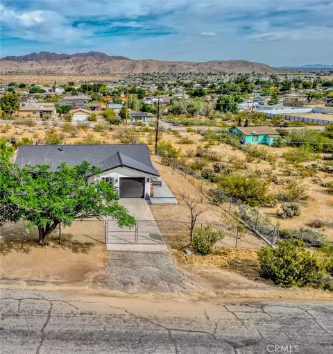 View/Area - 61910 Sunburst Cir, Joshua Tree, CA 92252 photo 11 of 13