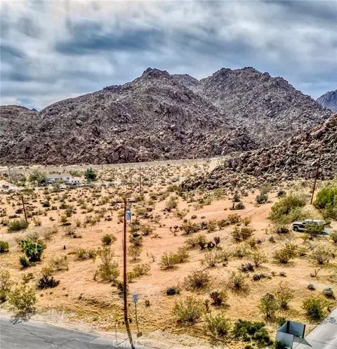 View/Area - 61910 Sunburst Cir, Joshua Tree, CA 92252 photo 10 of 13