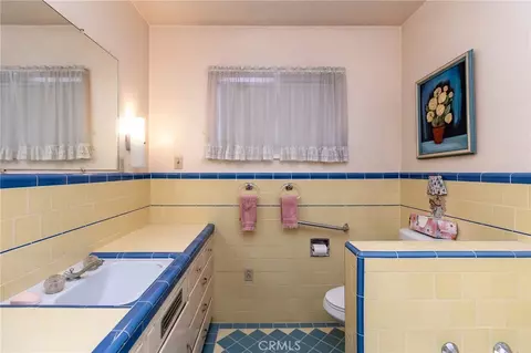Bath - 630 Acoma St, Needles, CA 92363 photo 1 of 9