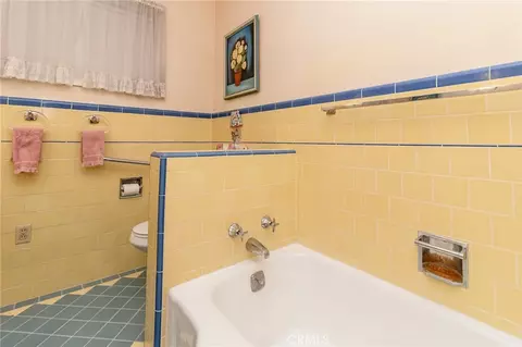Bath - 630 Acoma St, Needles, CA 92363 photo 2 of 9