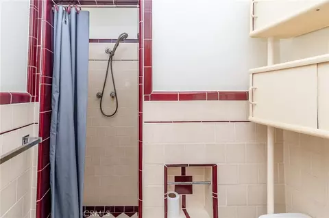 Bath - 630 Acoma St, Needles, CA 92363 photo 5 of 9