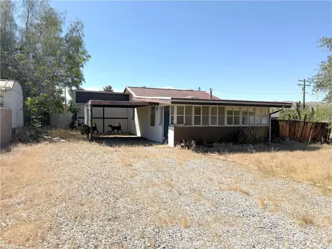 7844 Hopi Trl, Yucca Valley, CA 92284