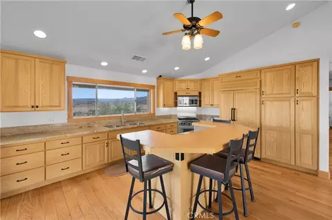 Kitchen - 2858 N Sage Ave, Landers, CA 92285 photo 3 of 4