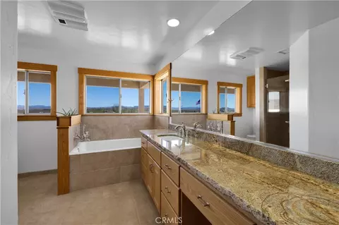 Bath - 2858 N Sage Ave, Landers, CA 92285 photo 1 of 5