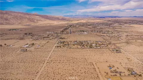 3112 Sullivan Rd, Twentynine Palms, CA 92277