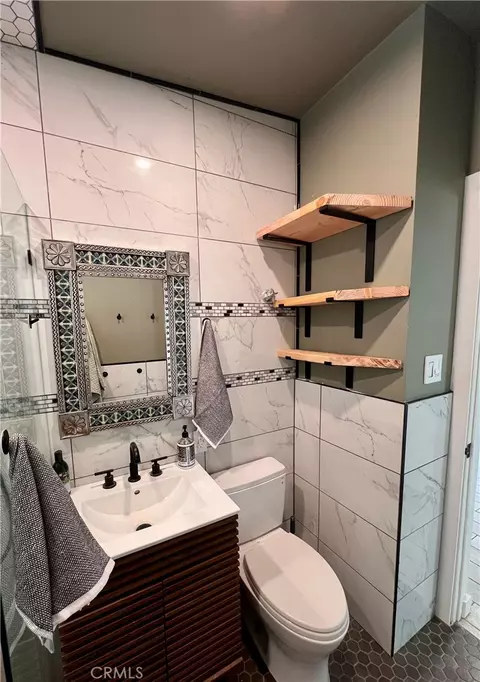 Bath - 74885 Serrano Dr, Twentynine Palms, CA 92277 photo 2 of 2