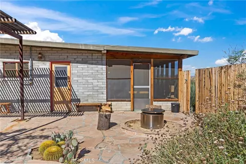 Exterior - 63773 Hollinger, Joshua Tree, CA 92252 photo 19 of 26