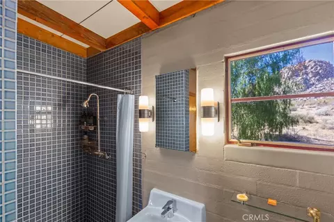 Bath - 63773 Hollinger, Joshua Tree, CA 92252 photo 2 of 2