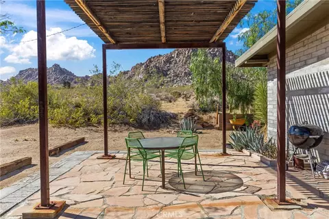 Exterior - 63773 Hollinger, Joshua Tree, CA 92252 photo 22 of 26