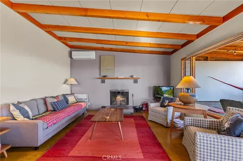 Living - 63773 Hollinger, Joshua Tree, CA 92252 photo 2 of 4