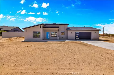 4834 Round Up Rd, Twentynine Palms, CA 92277