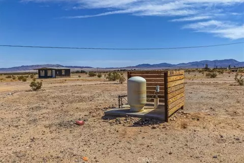 84320 Mccombie, Twentynine Palms, CA 92277 photo 3