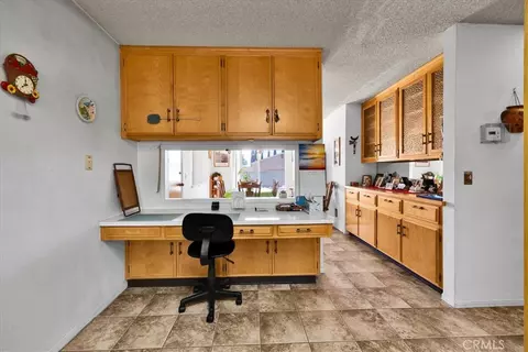 Kitchen - 7461 Cibola, Yucca Valley, CA 92284 photo 5 of 5